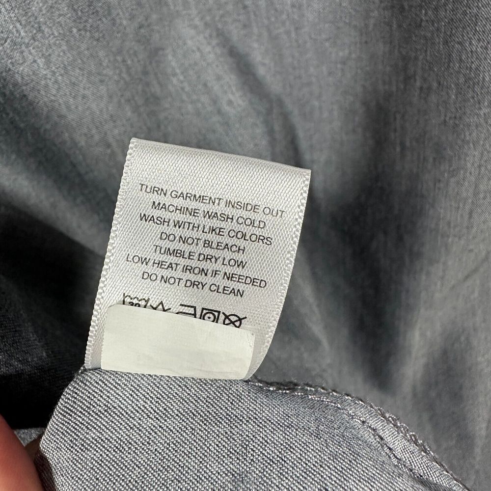 Figs Grey Short Sleeve Scrub Top Technical Collection Size Medium - Picture 8 of 8